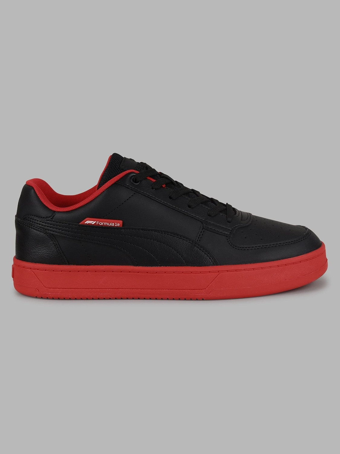 Image of PUMA F1 Caven 2.0 IN Sneakers For Men