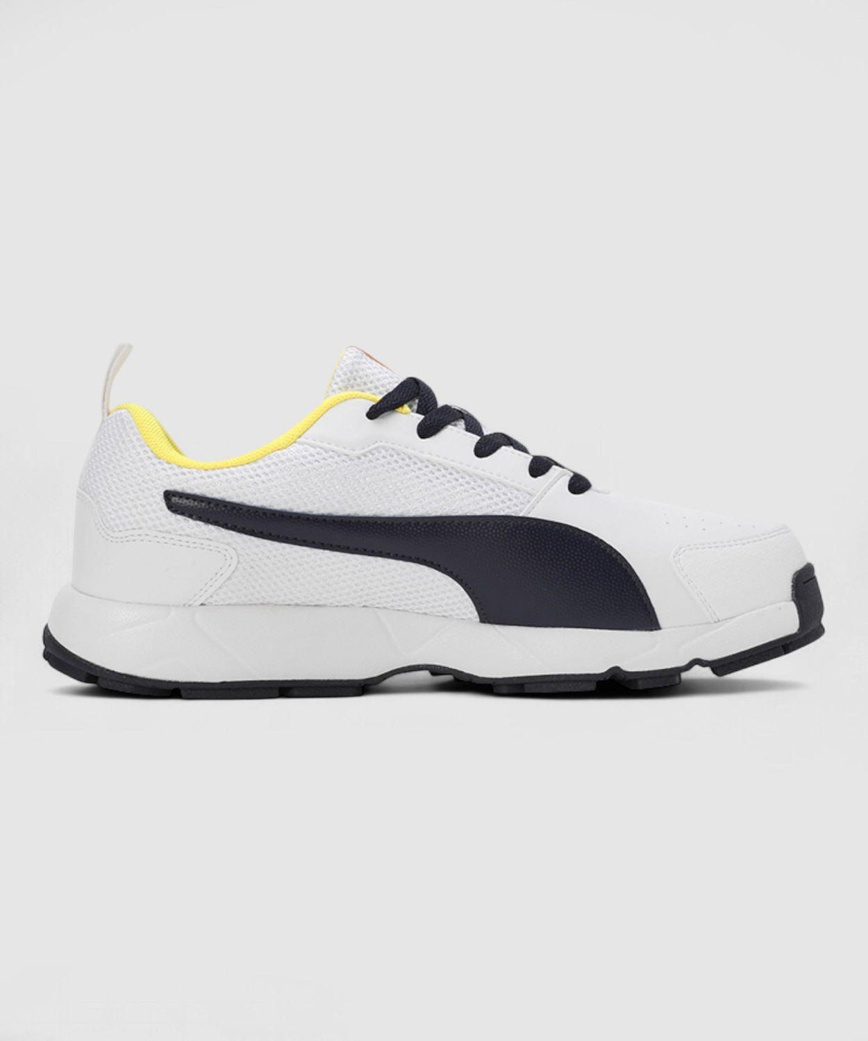 Image of PUMA Cricket HighRun Cricket Shoes For Men