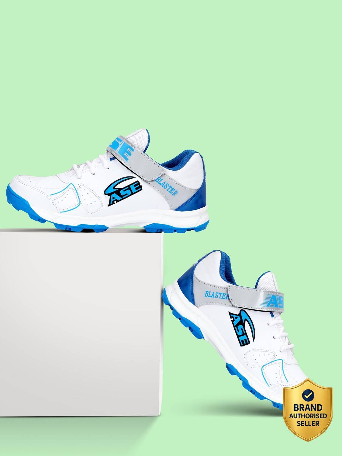 ASE Durable Performance with Dual Closure, Laces and Strap Cricket