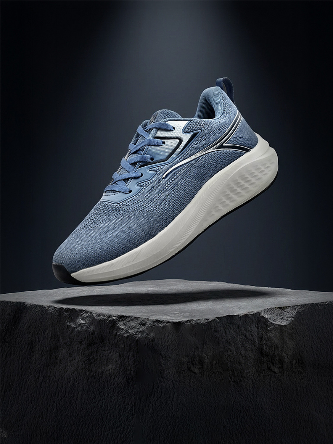 Image of HRX by Hrithik Roshan RC-20A 8 Outdoors For Men