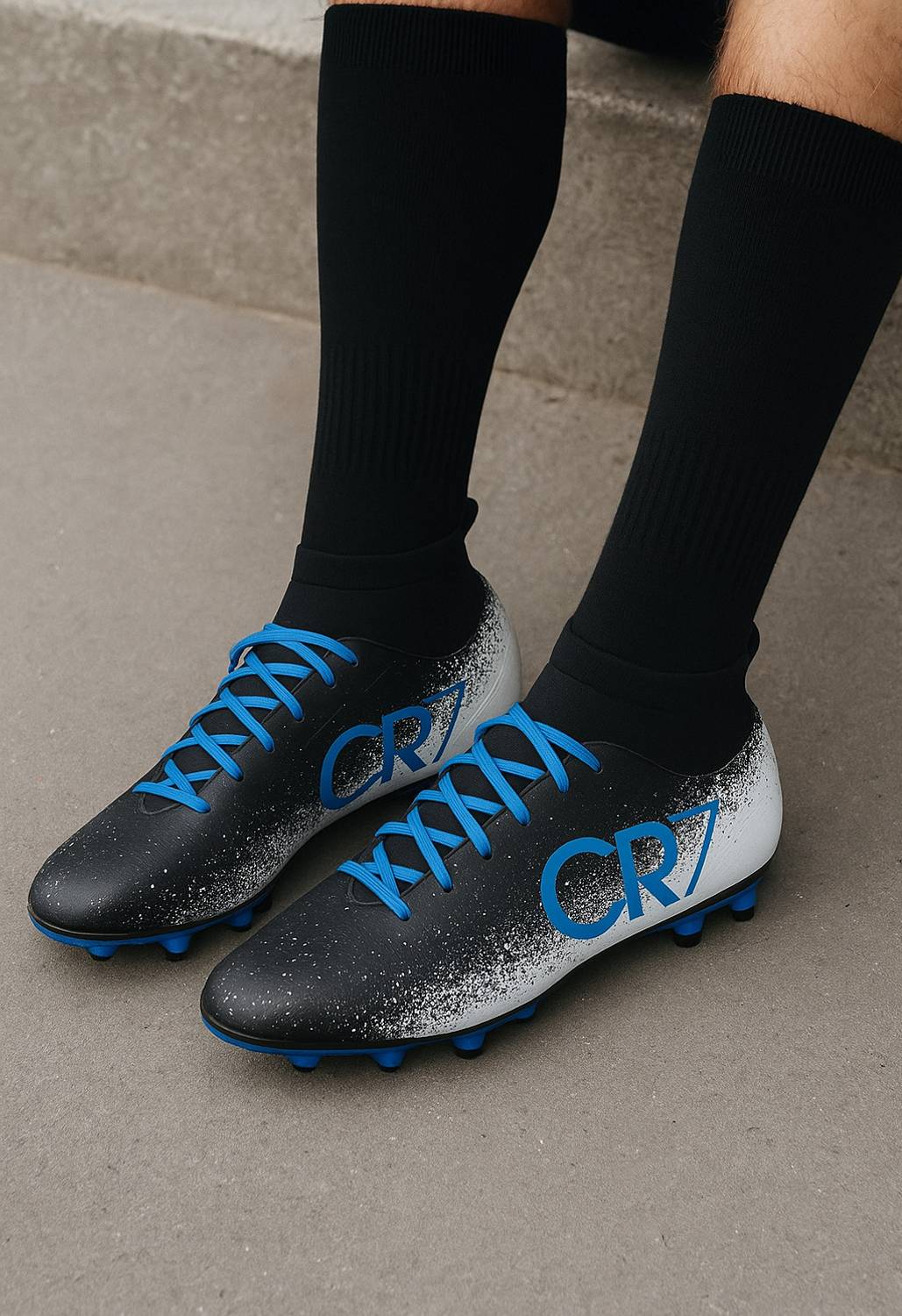 CR7 Juventus CR7 Ronaldo Ankle Studs Football Shoes For Men - Buy