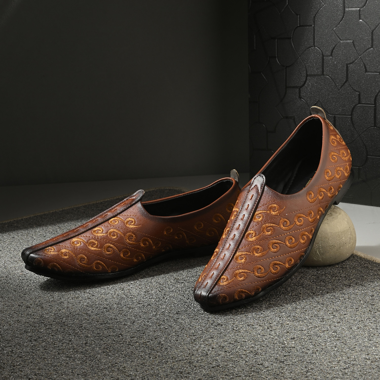 Image of Vellinto Casuals For Men