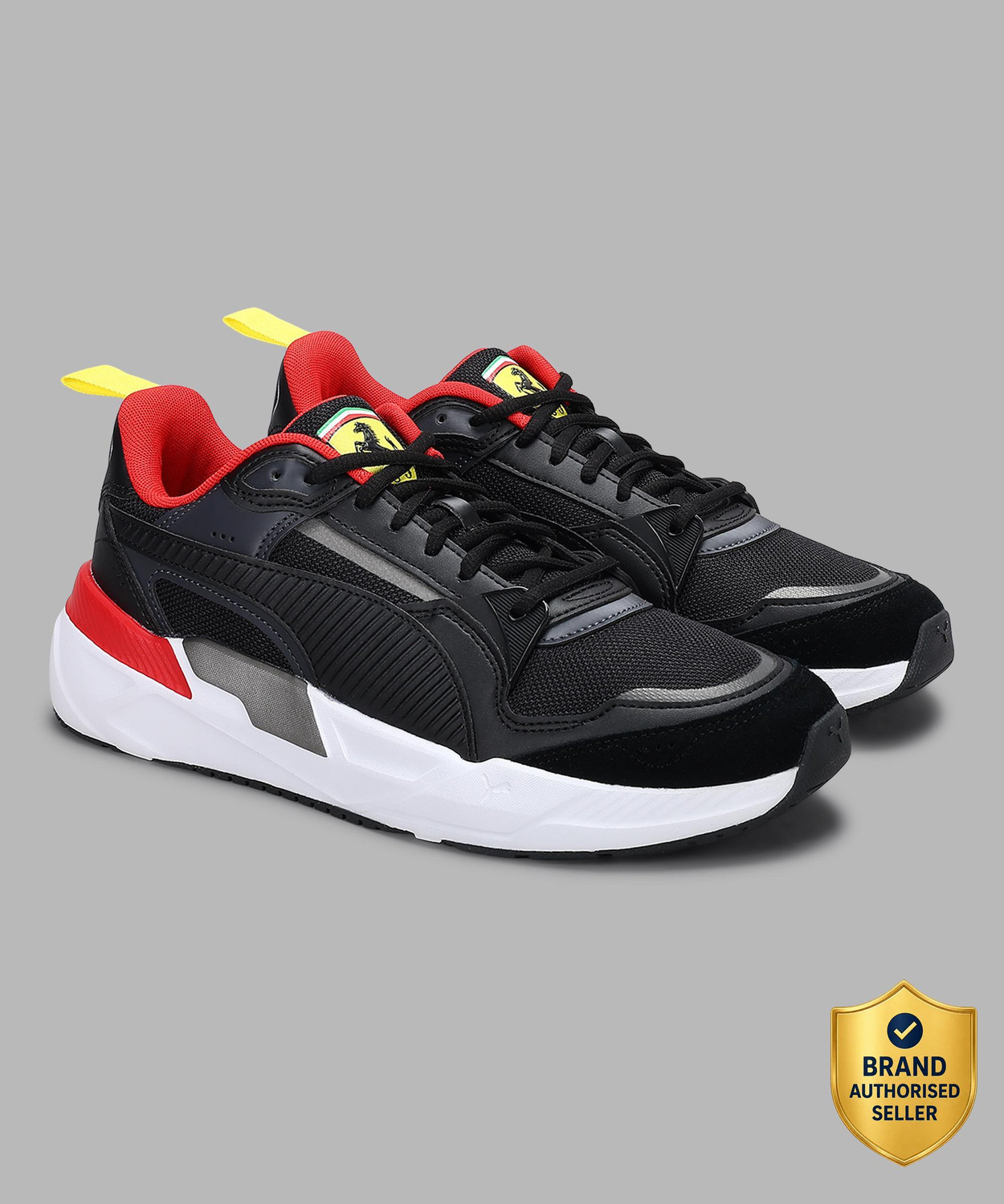 Image of PUMA Ferrari Trinity 2 IN Sneakers For Men