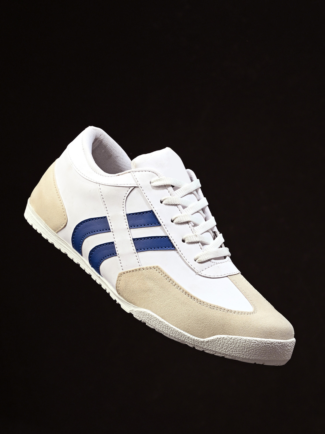 Image of Roadster Sneakers For Men