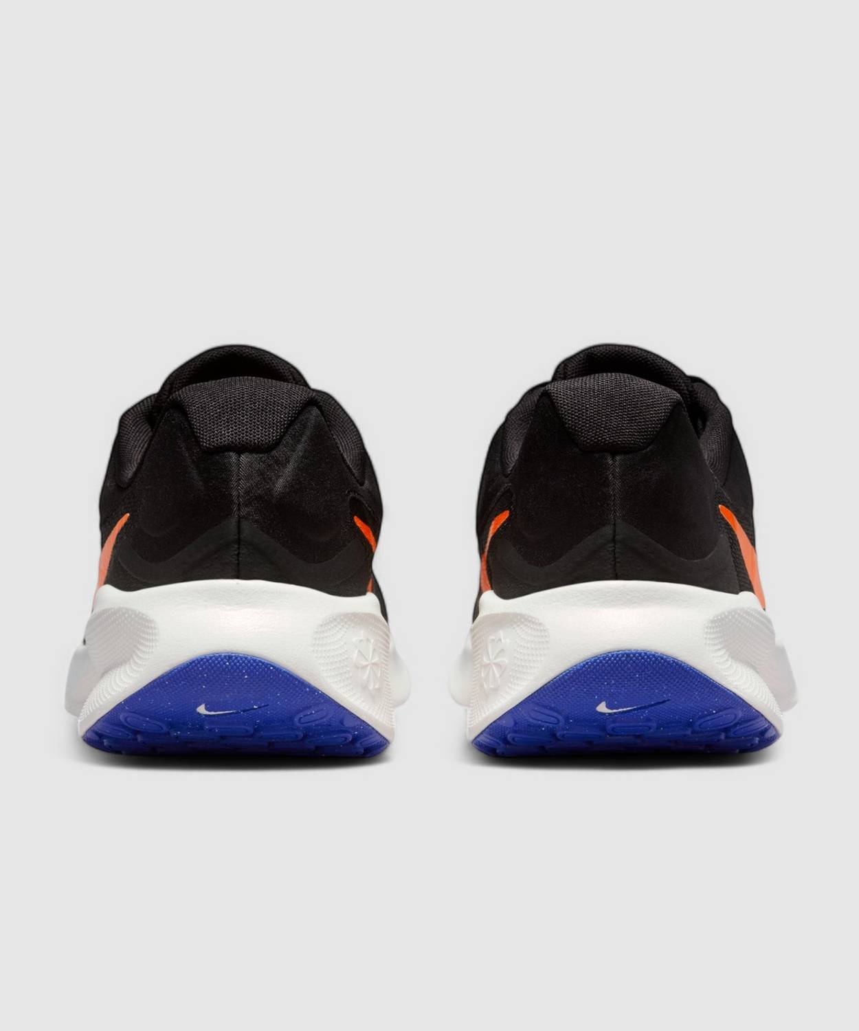 Nike Revolution 7 Men Black Running Shoes - Image 3