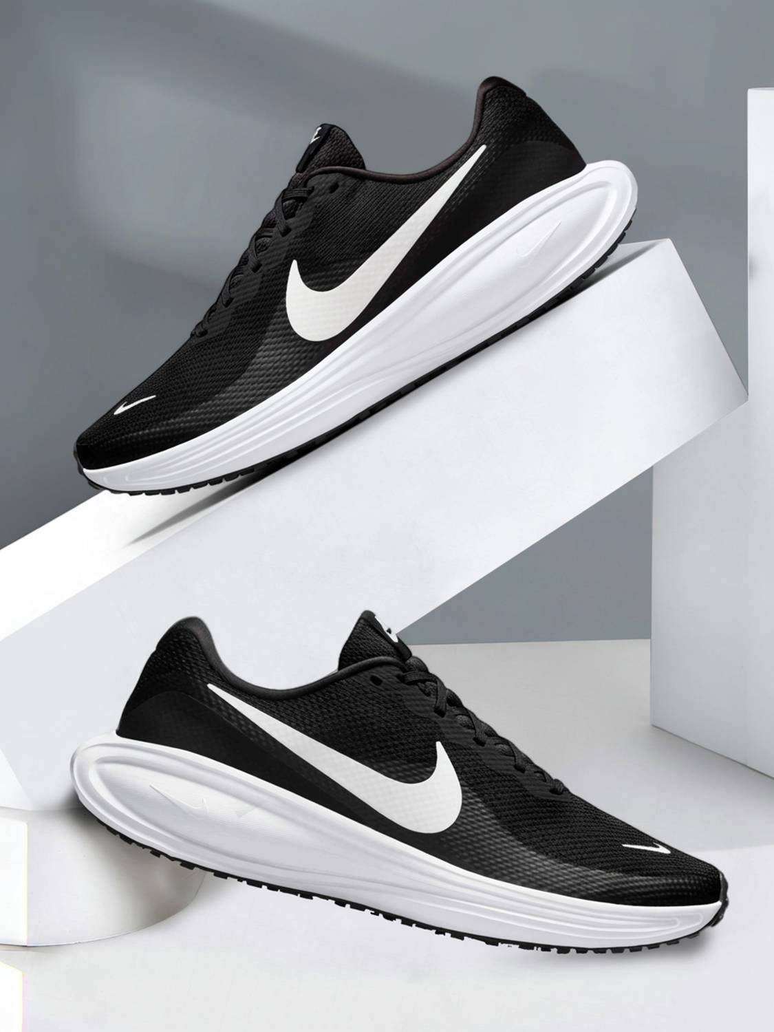 Nike Revolution 8 Running Shoes for Men (Black)