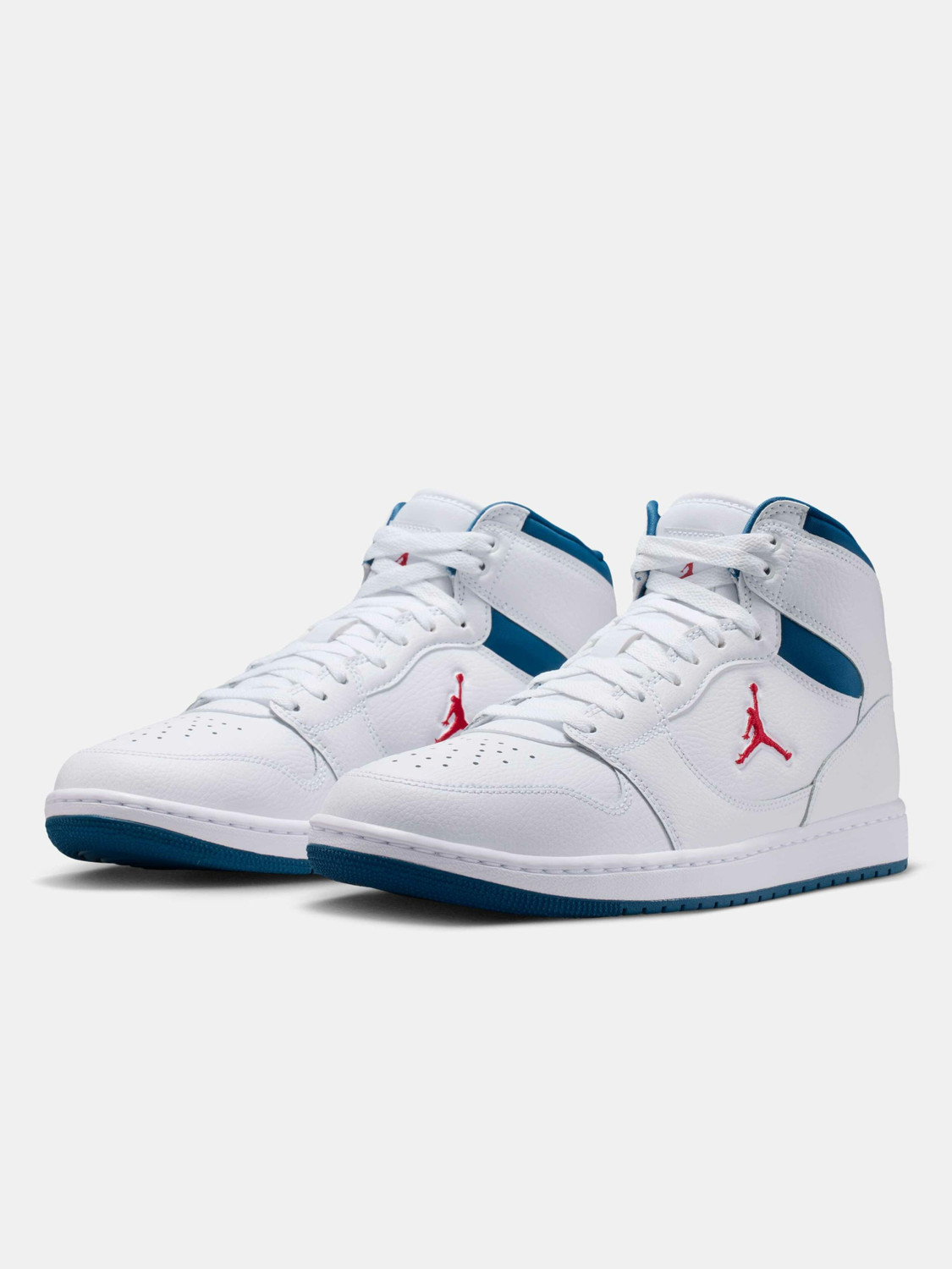 Image of NIKE Jordan Court Connect Mid Sneakers For Men