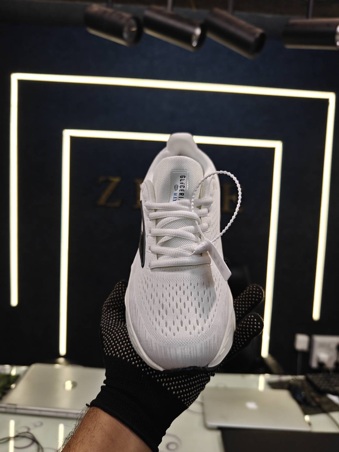ZB RK-403 IMP Premium Gym Sneakers For Men - Image 4