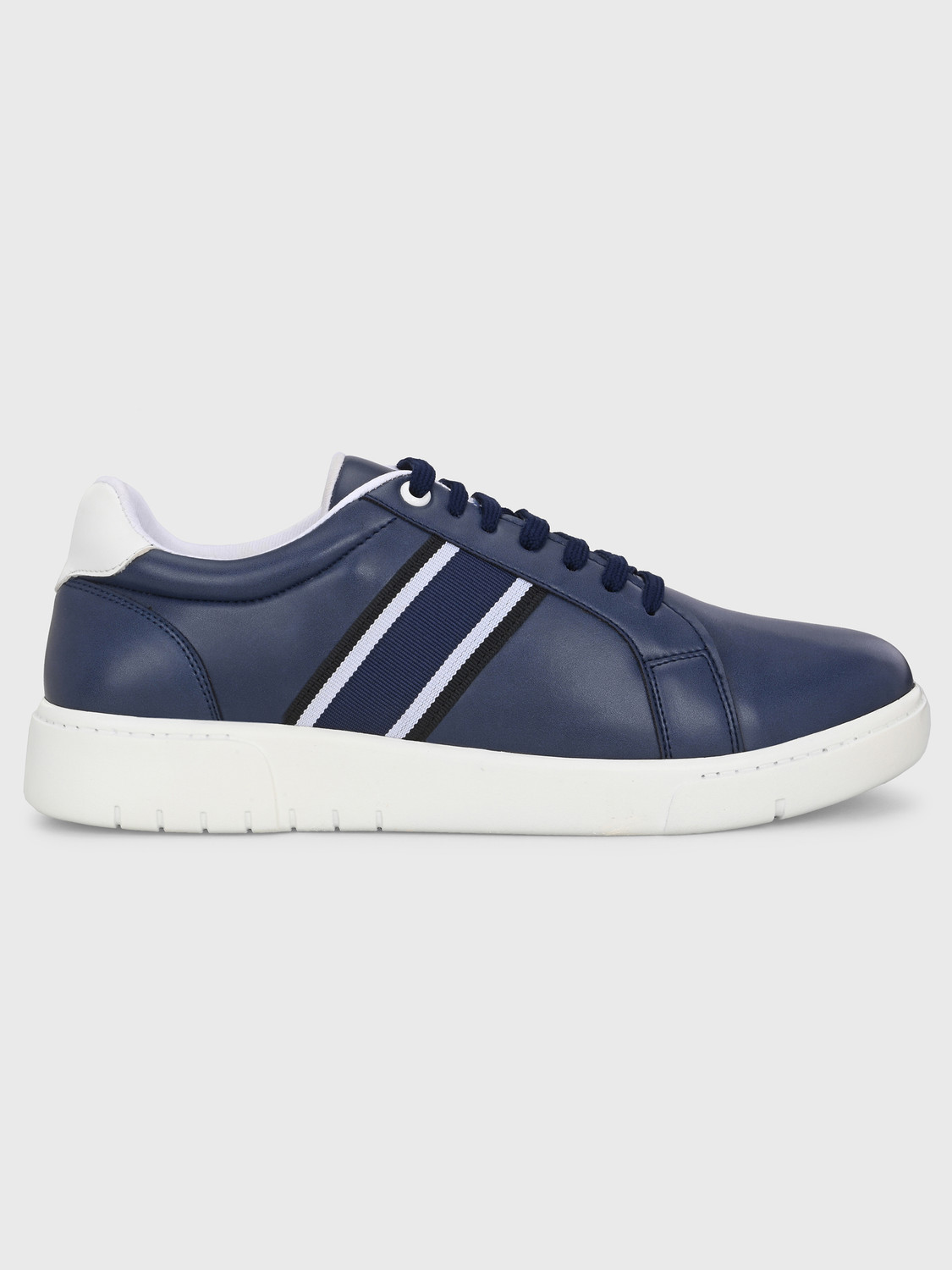 Image of Roadster Casual Sneakers For Men