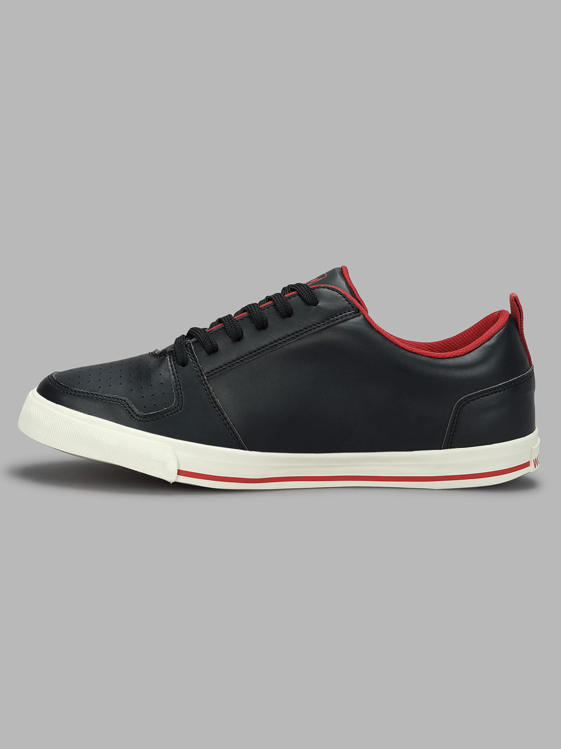 Image of WOODLAND Lace Up Lightweight Breathable Comfortable Daily Use Casuals For Men