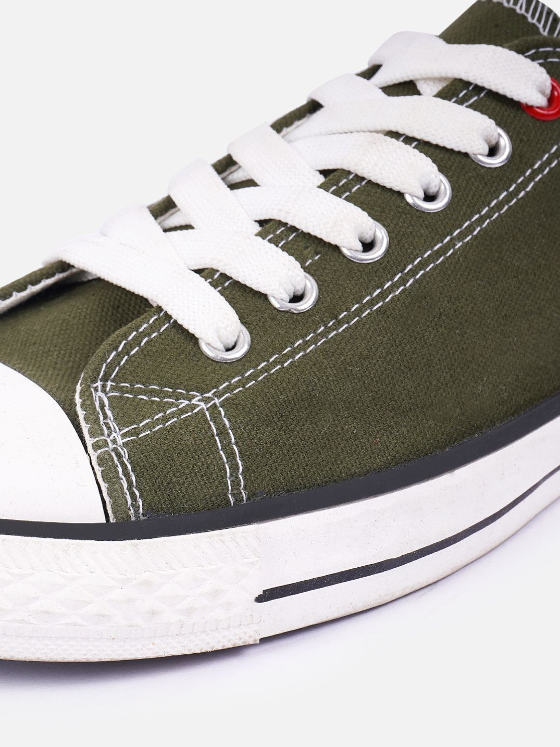 Image of Roadster Sneakers For Men