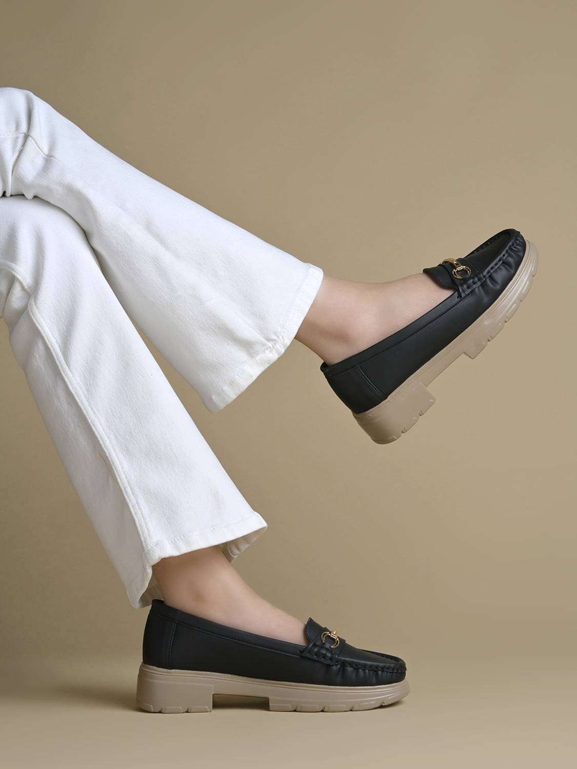 Dressberry Cushioned Loafers for Women - Image 3
