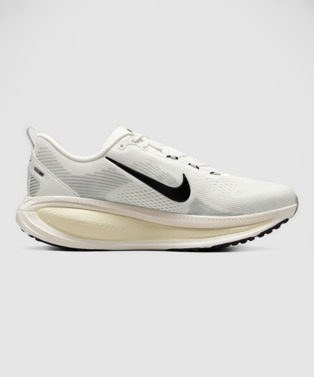 Image of NIKE VOMERO 18 Running Shoes For Men