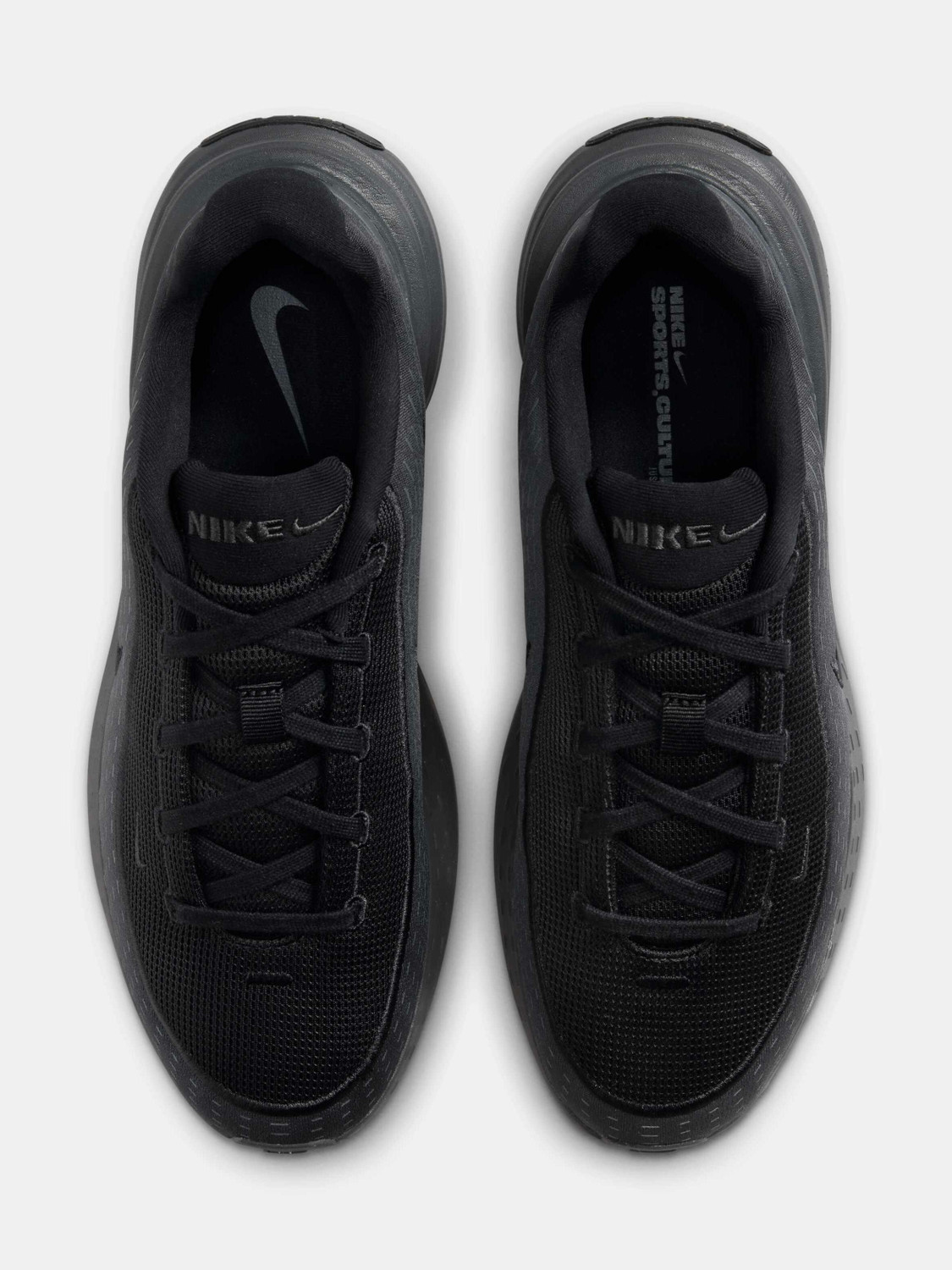 Image of NIKE Uplift SC Sneakers For Men