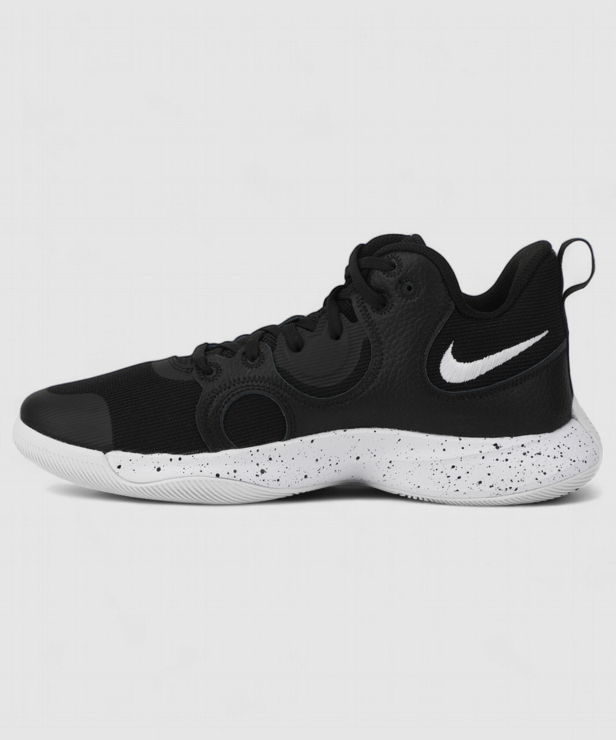 nike fly by 2 black and white