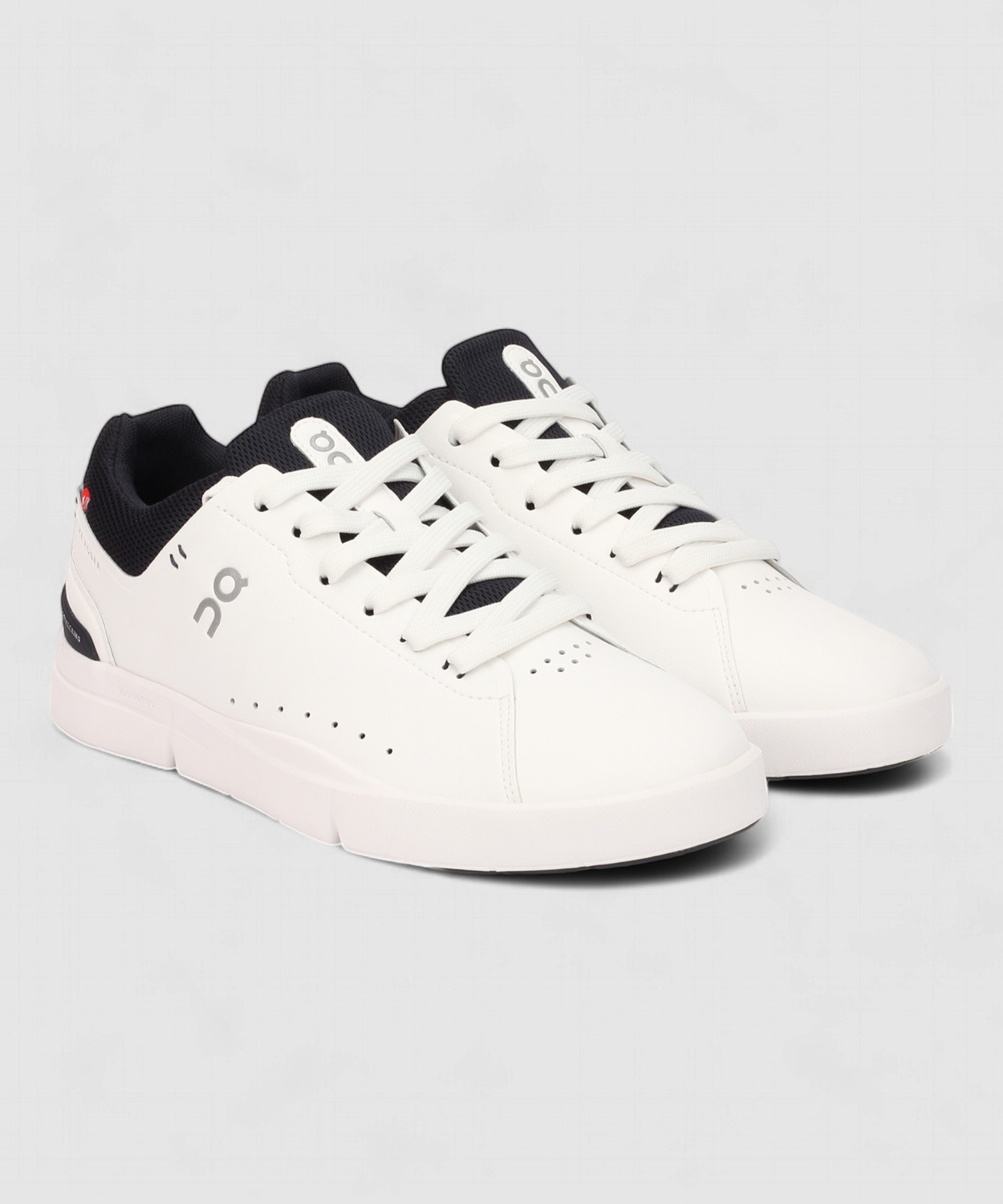 Image of On Running The Roger Advantage Sneakers For Men