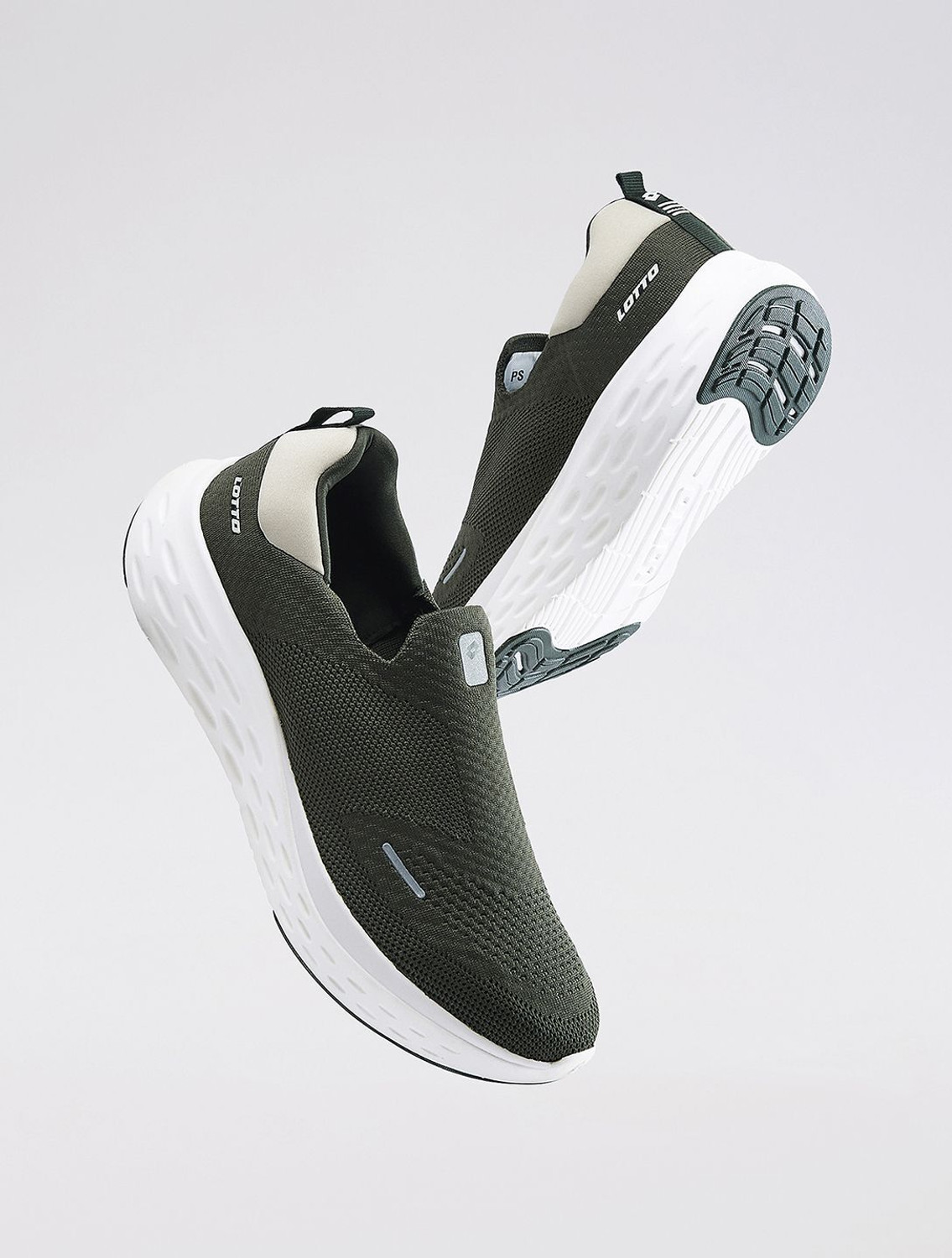 Image of LOTTO Aerostep Slip on Walking Shoes For Men