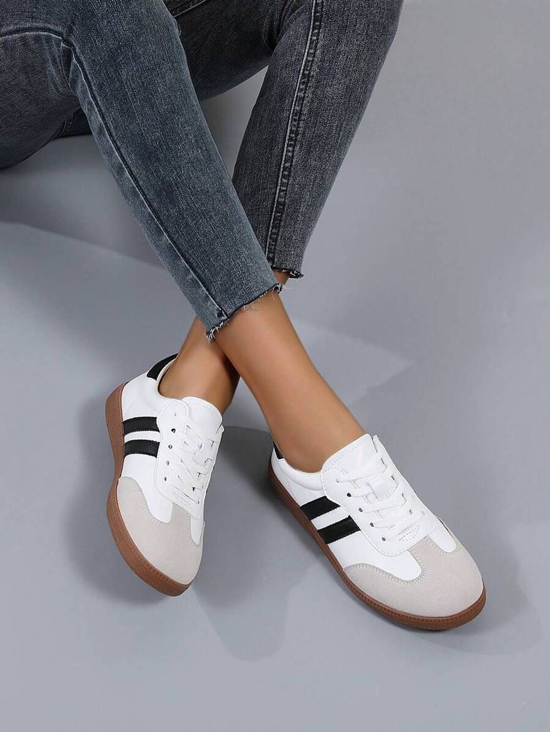 Layasa Colorblock Flat Sneakers - Image 5