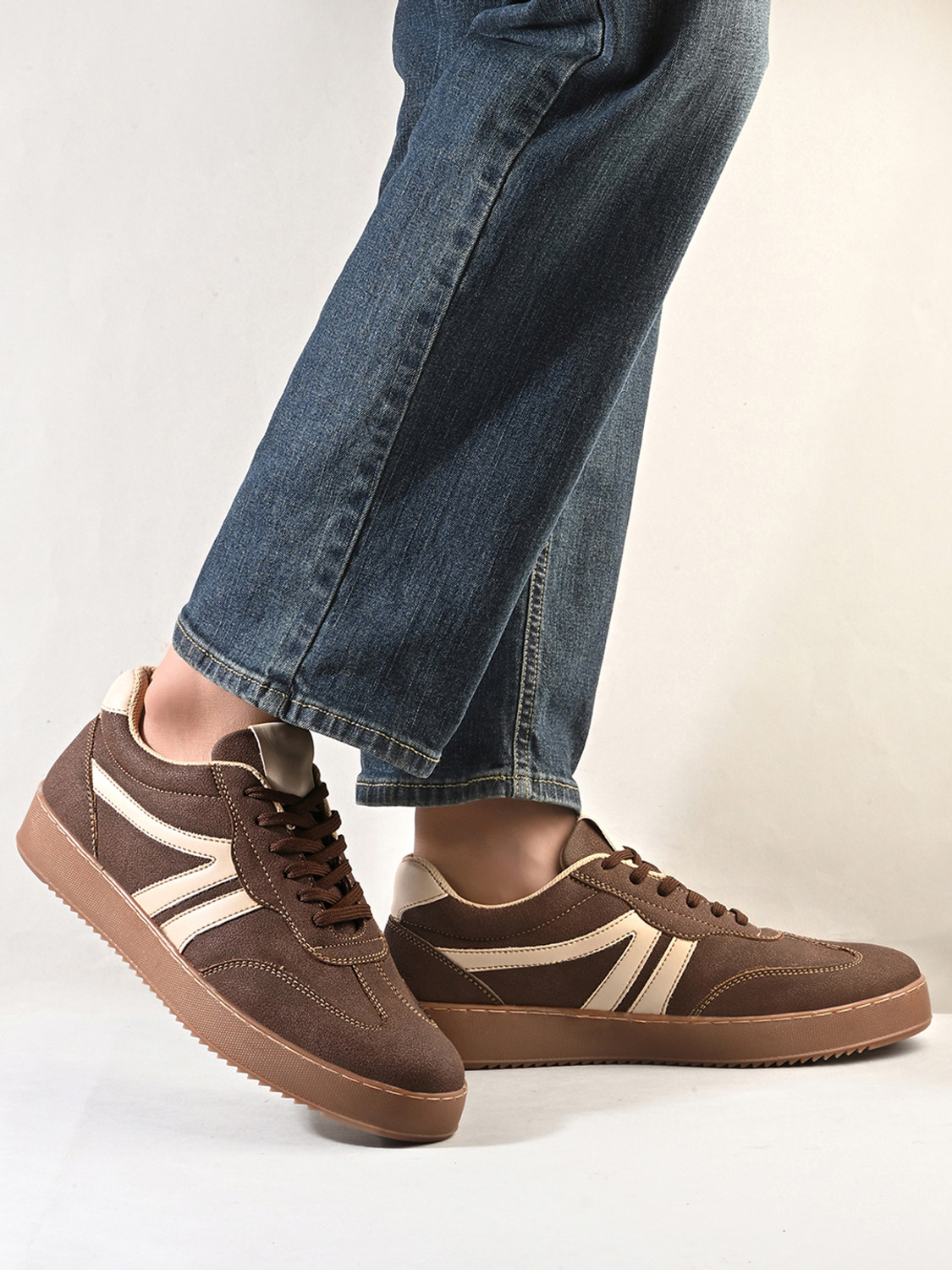 Image of Roadster Sneakers For Men