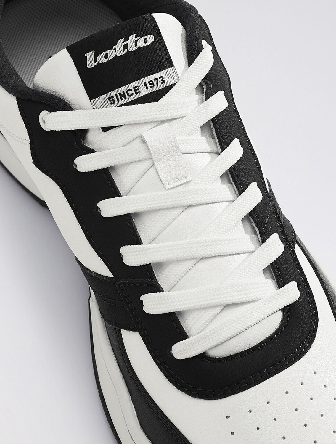 Image of LOTTO Hoop Star Citta Sneakers For Men