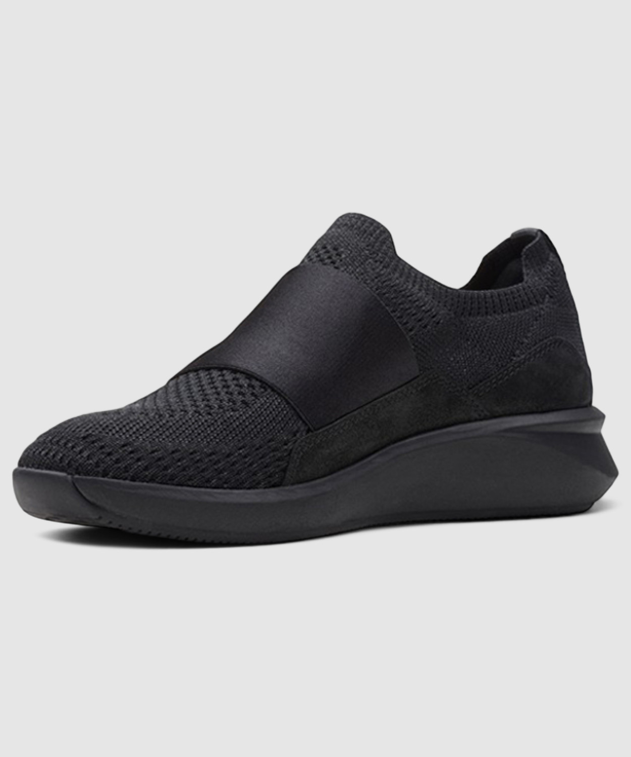 Image of CLARKS Un Rio Knit BLACK COMB Outdoors For Women (Black, 4)