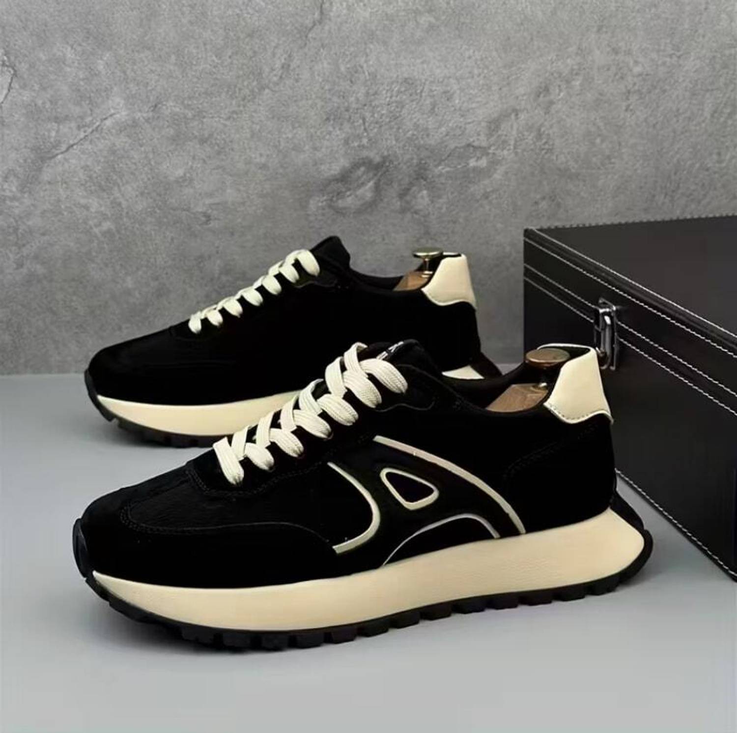 Roamra Casual Sneakers for Men - Image 2