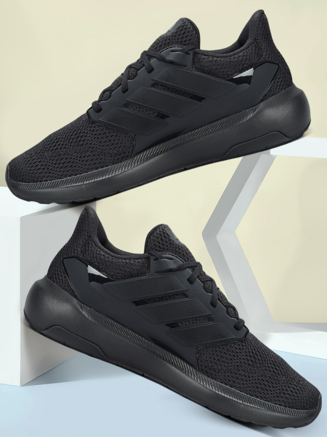 Image of ADIDAS ULTIMASHOW 2.0 Running Shoes For Men