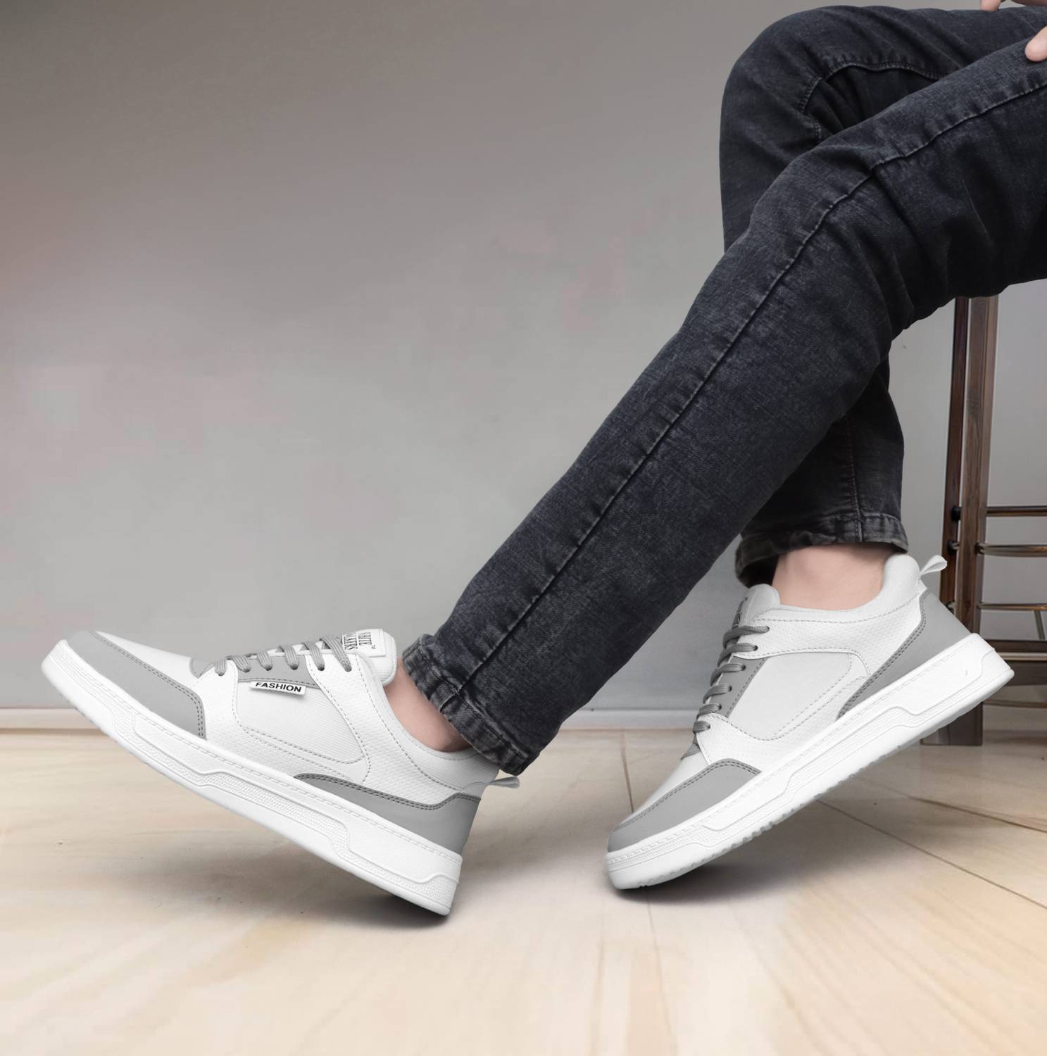 WHITE WALKERS Men's White Casual Sneakers - Image 2