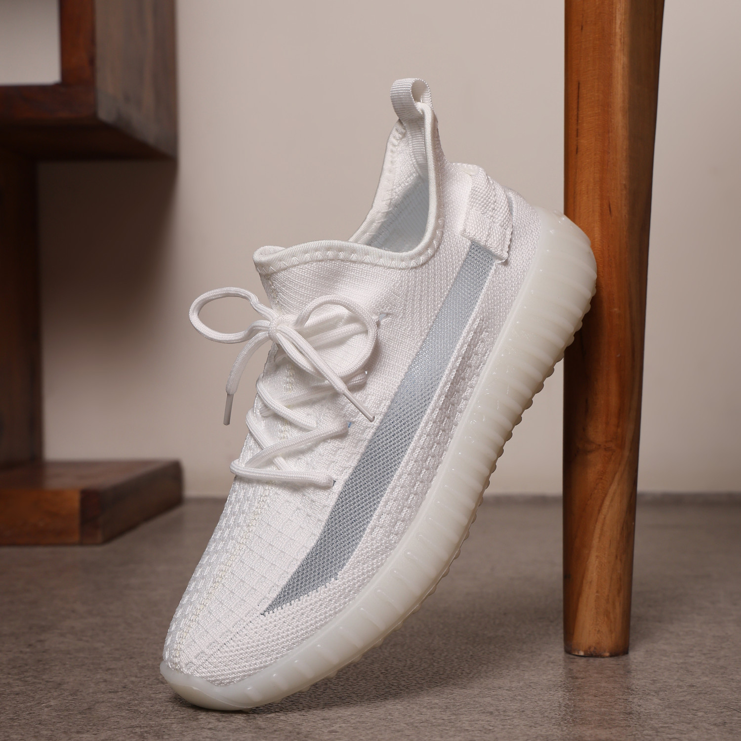 Image of Duggu Men's White Running Shoes Lightweight Breathable Sports Shoes for Men Sneakers For Men