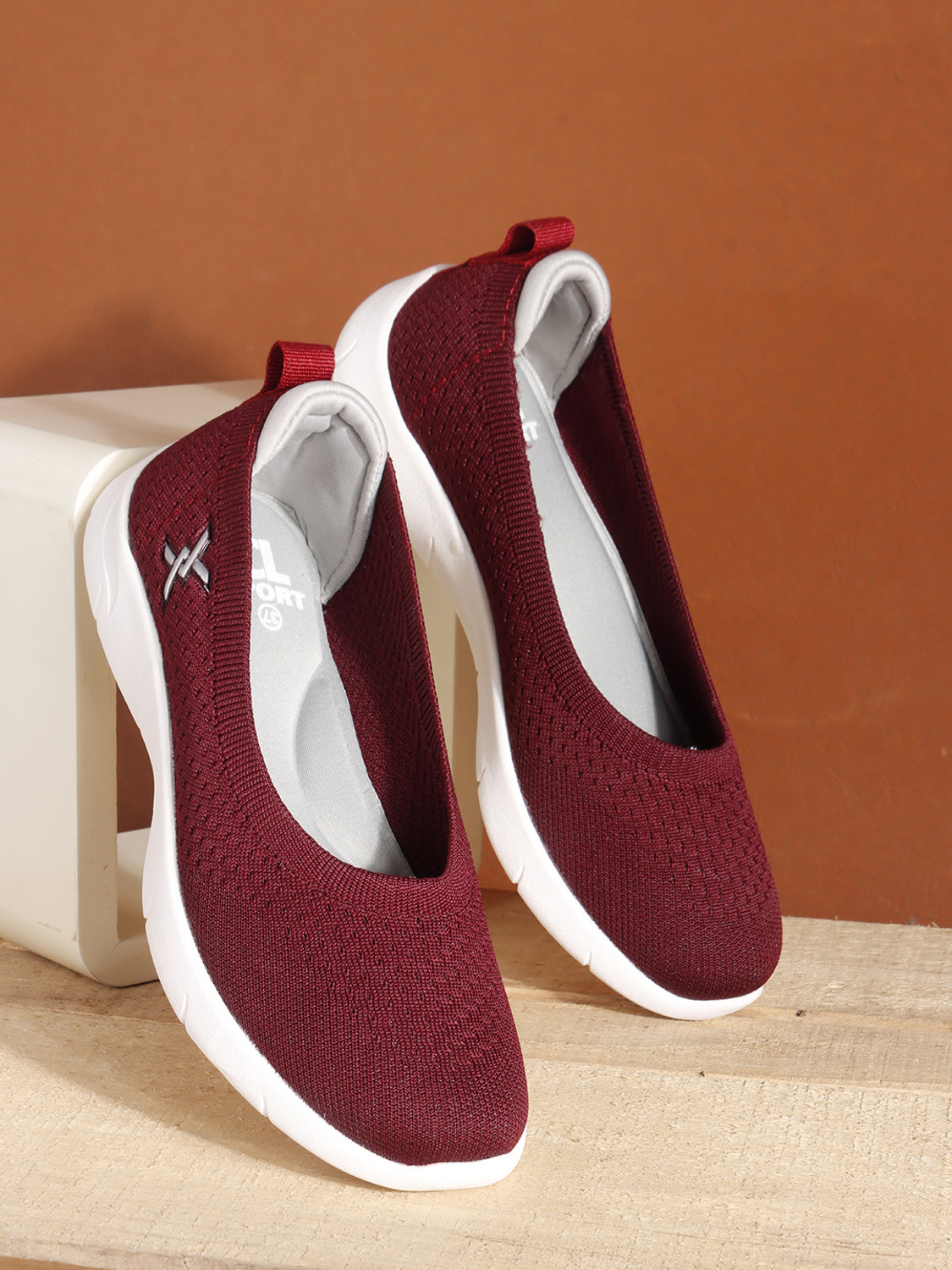 Image of CARLTON LONDON Women's Lightweight Slip-On Comfort Shoes Casuals For Women