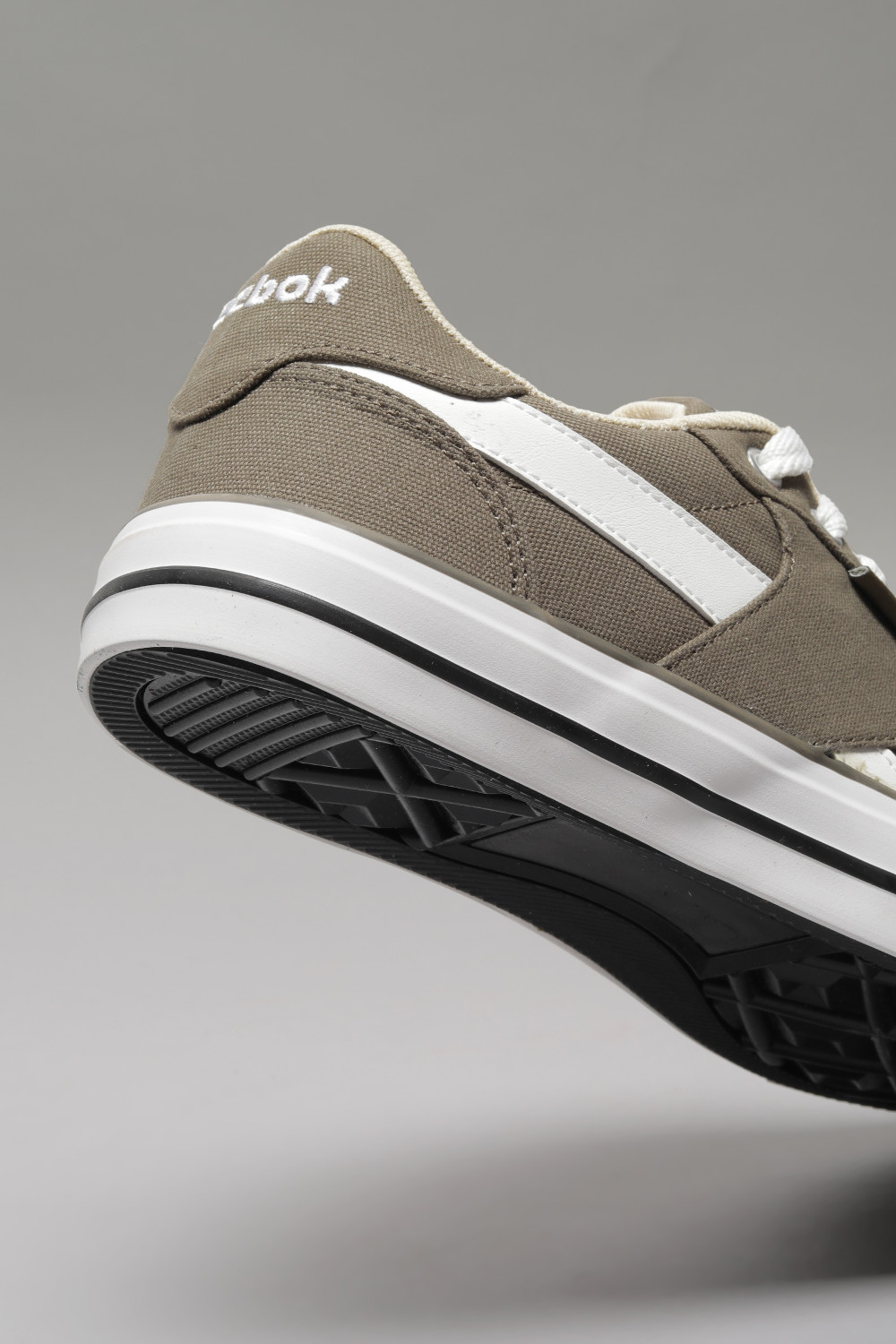 Image of REEBOK COTS ZEA Sneakers For Men