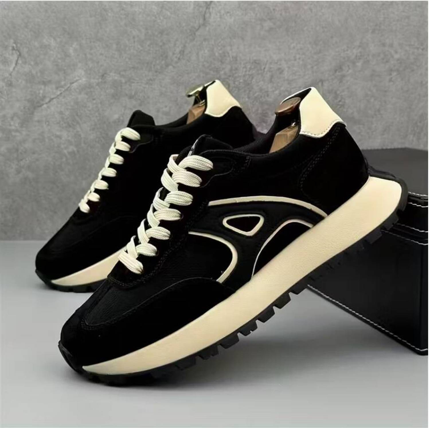 Roamra Casual Sneakers for Men - Image 1