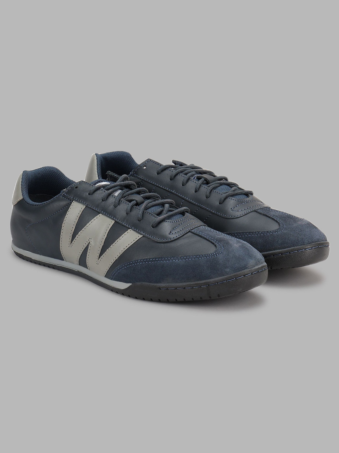 Image of REEBOK JETBLAST HAWK Sneakers For Men