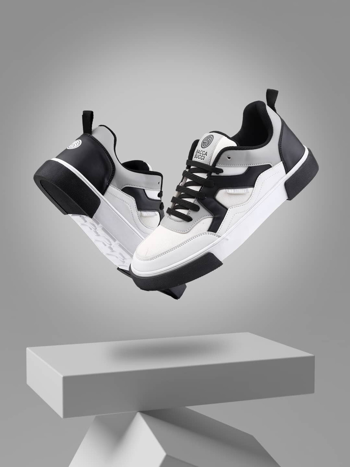 Image of bacca bucci SHARK Low-Top Sneakers For Men