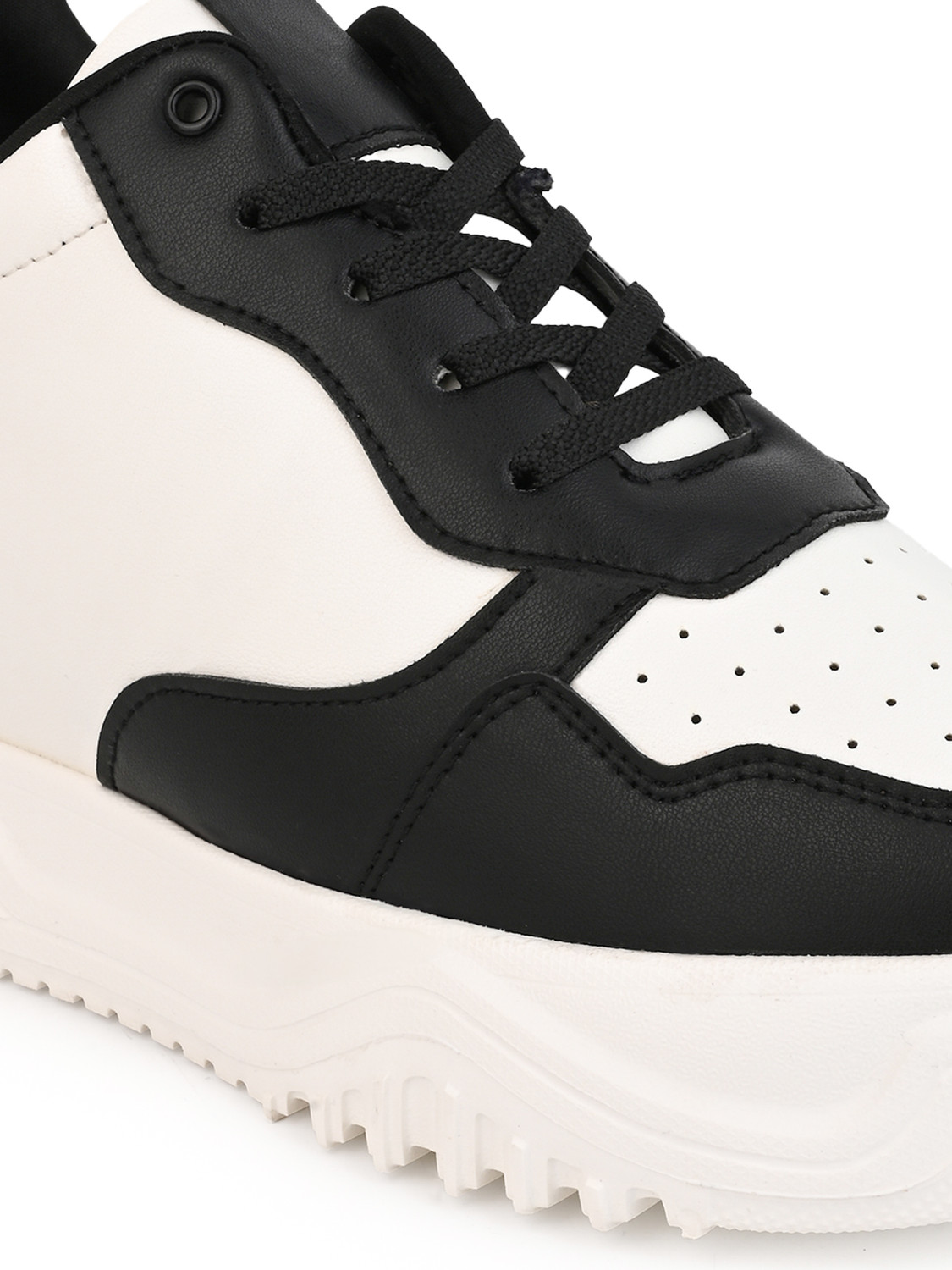 Image of HI Toes HI Toes Men Solid Elavator Sneakers Casuals For Men