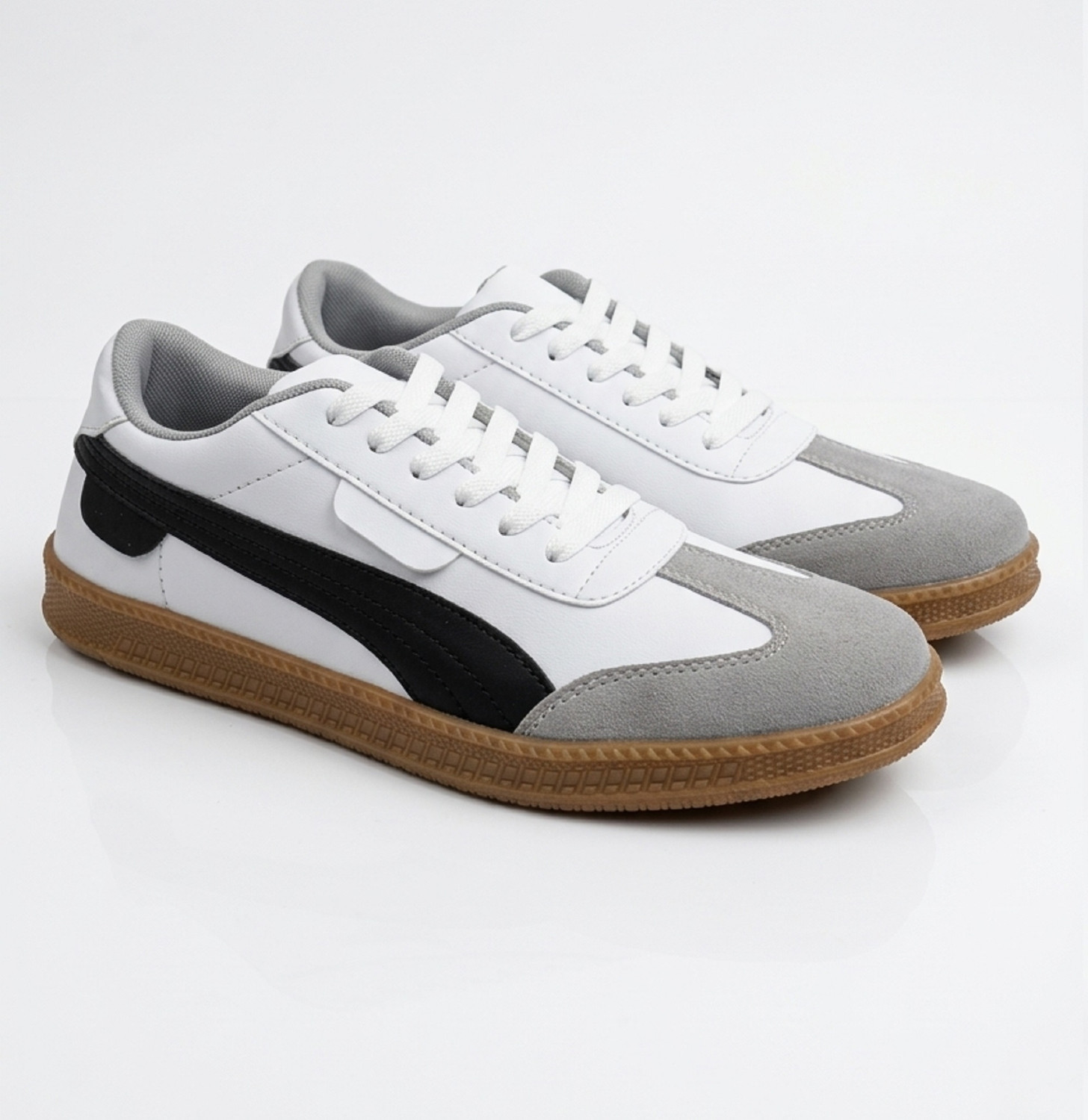 Image of house of common Badminton Shoes For Men