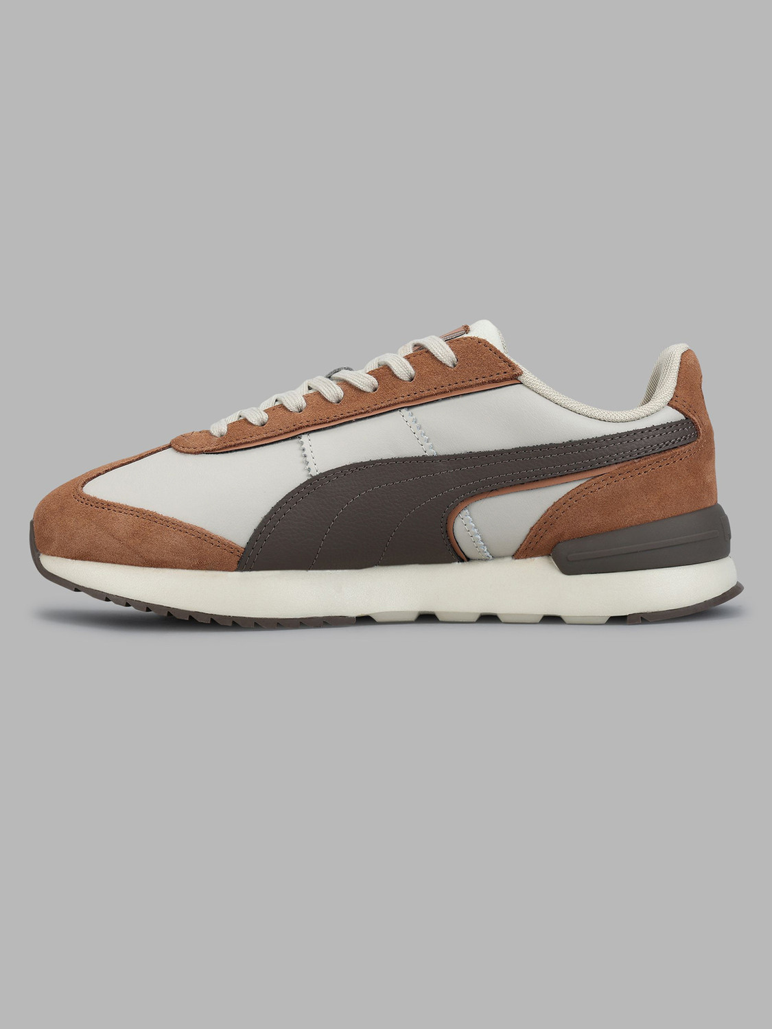 Image of PUMA R78 Retro Res Sneakers For Men