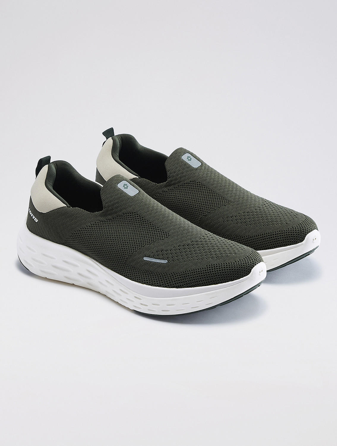 Image of LOTTO Aerostep Slip on Walking Shoes For Men