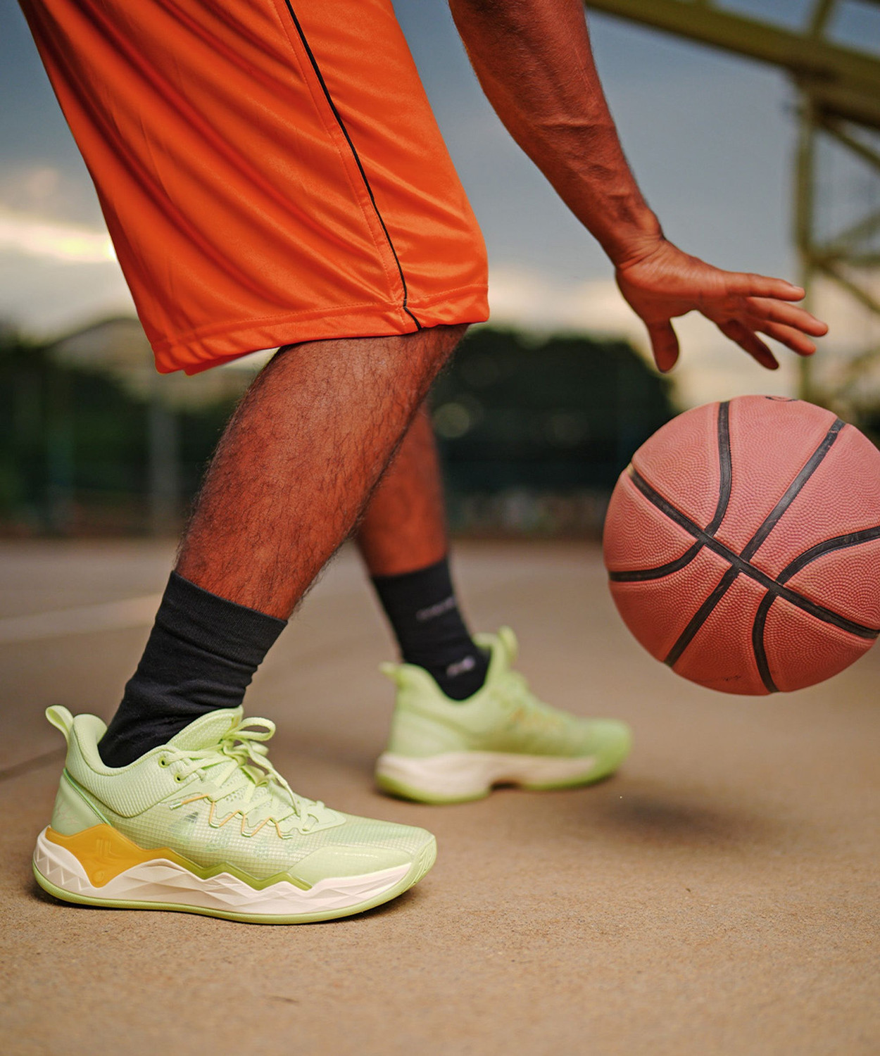 Image of Xtep JL.7 Feather Foam Basketball Shoes For Men