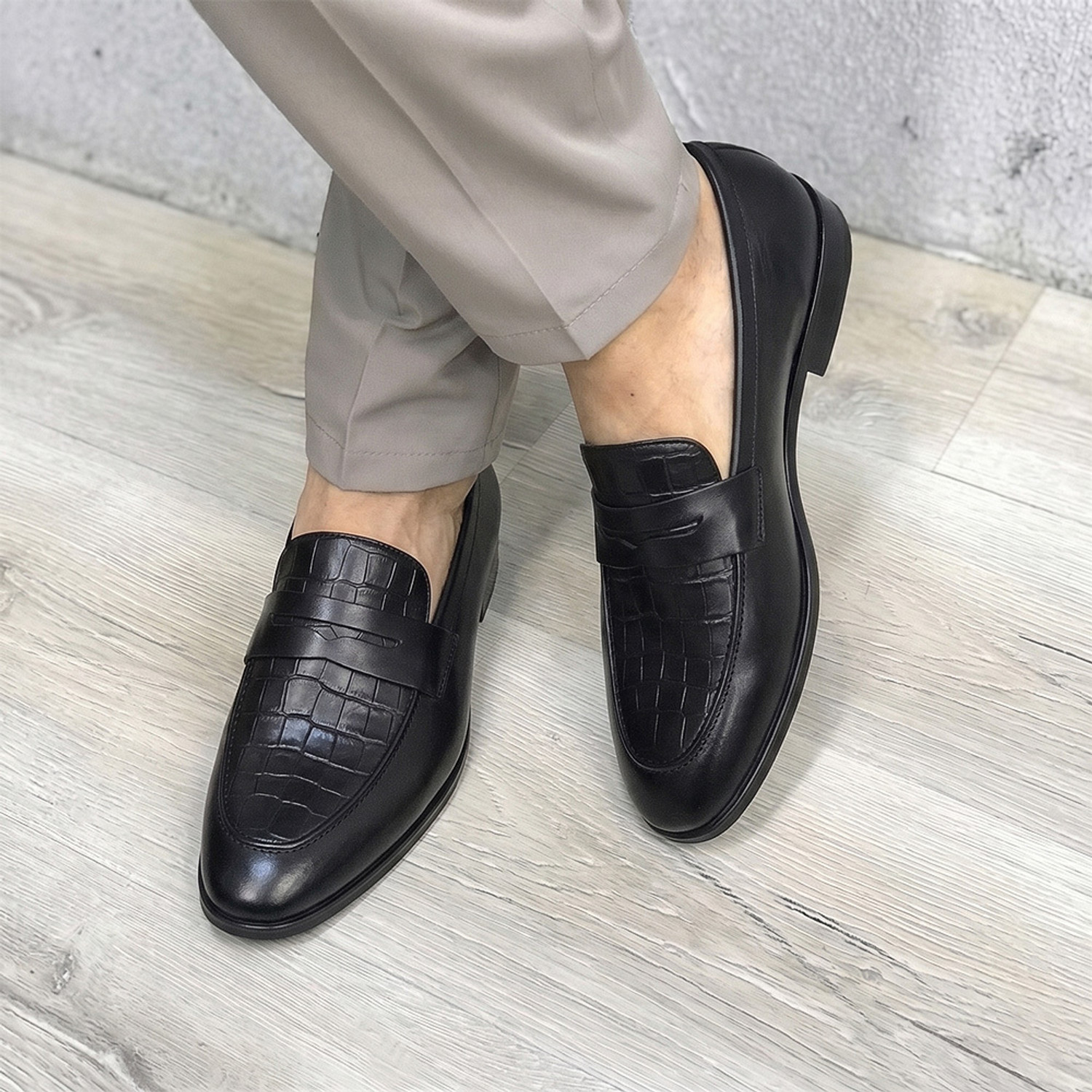 Image of Hayes London Genuine Leather Slip-On Formal Loafers, Lightweight & Comfortable Shoes, Loafers For Men