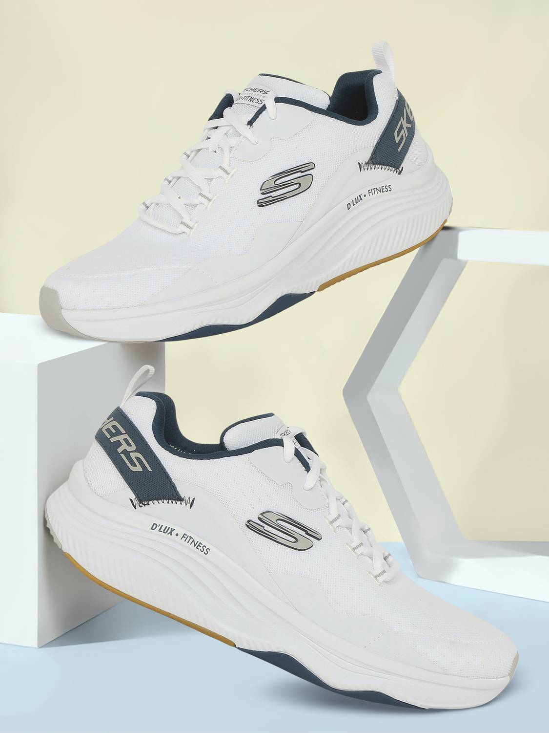 Skechers D'LUX FITNESS - ROAM FREE Sneakers For Men (White , 7)