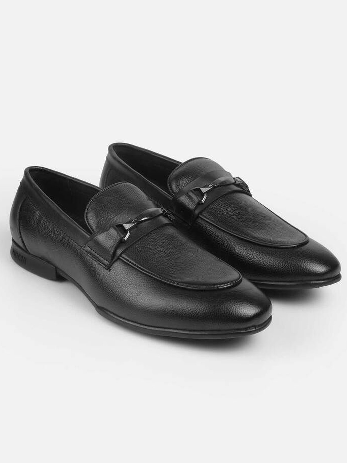 Image of MOCHI 19-686 Slip On For Men (Black, 8)
