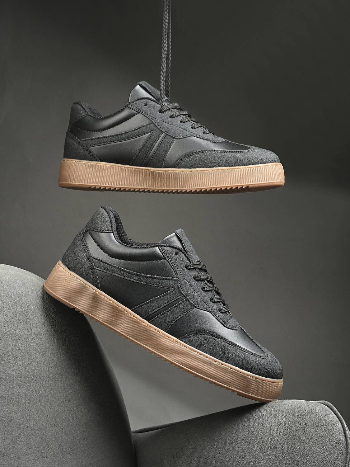 Roadster Men's Sneakers - Black - Image 2