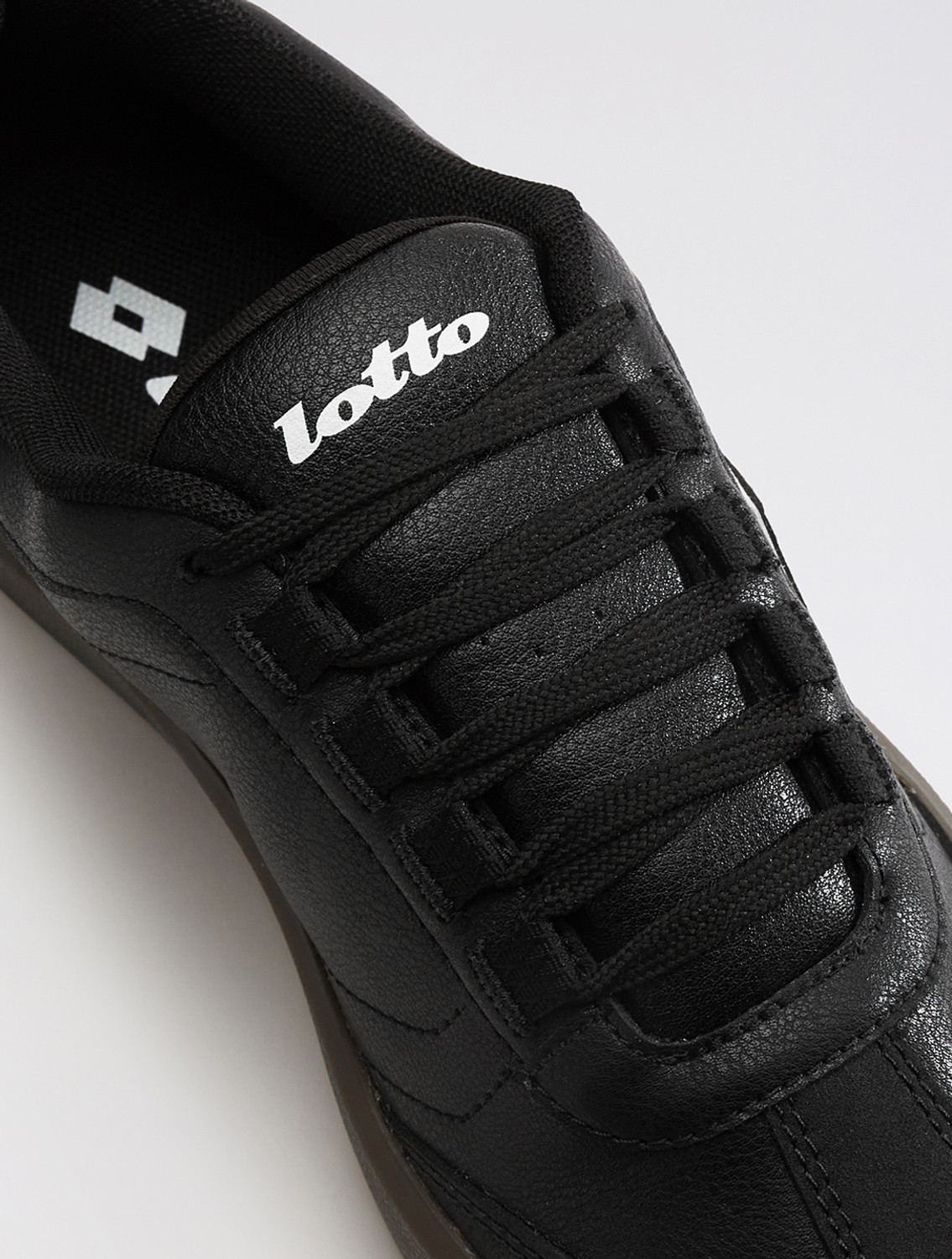 Image of LOTTO Brasil Select Urbano Sneakers For Women
