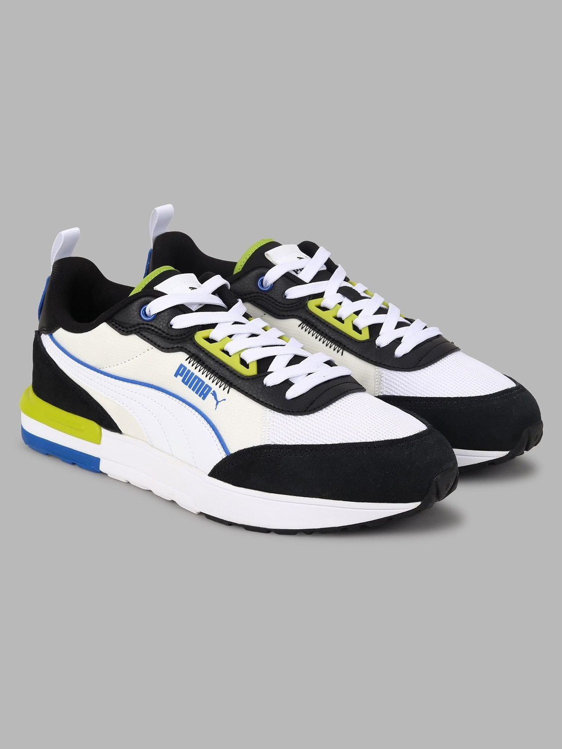 Image of PUMA R22 Sneakers For Men