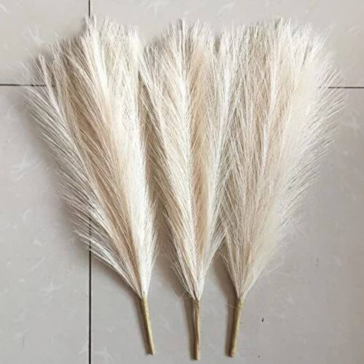 prajna Artificial Dried Pampas Grass For Wedding, Home Decoration