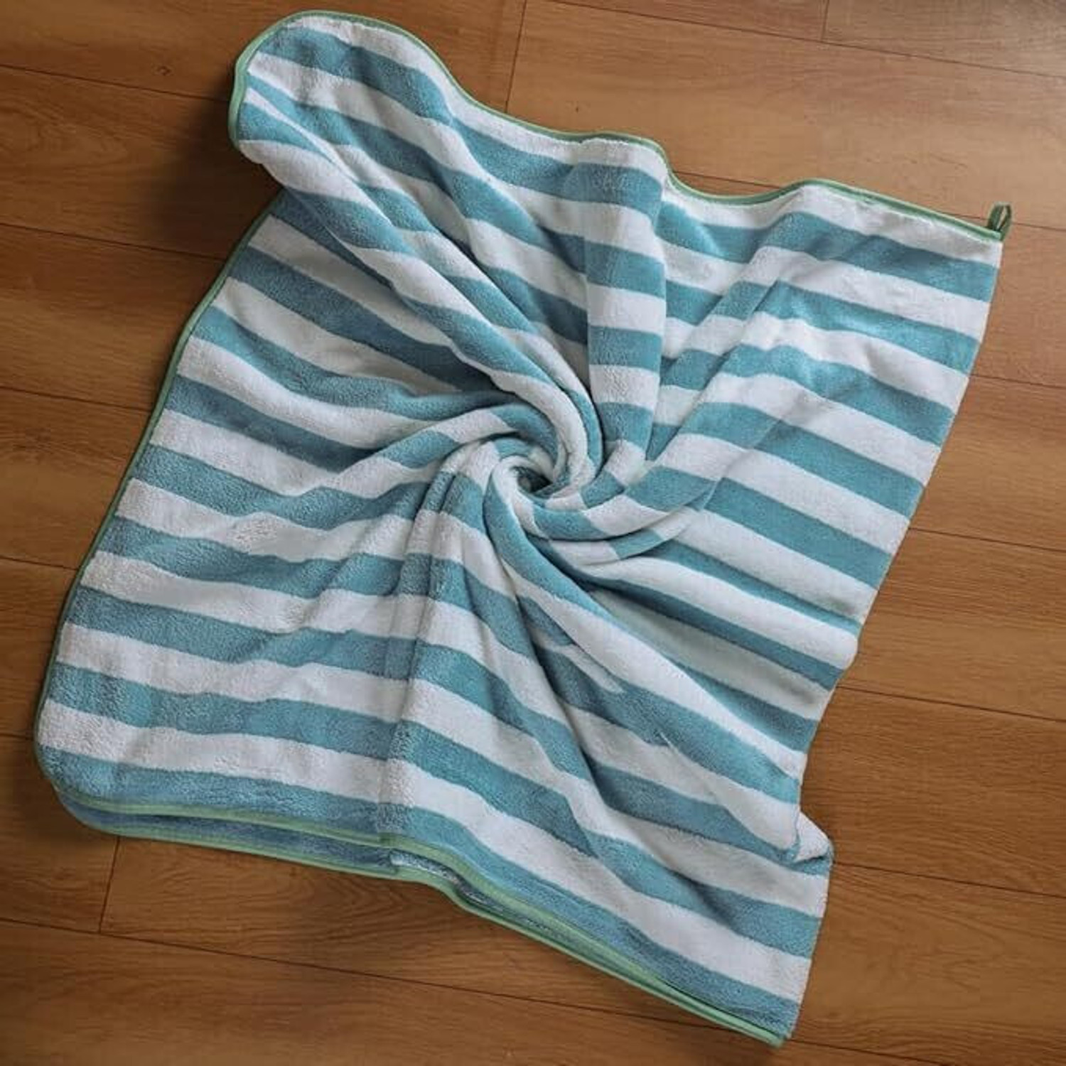 Image of JSG Microfiber 600 GSM Bath, Face, Hair, Hand Towel