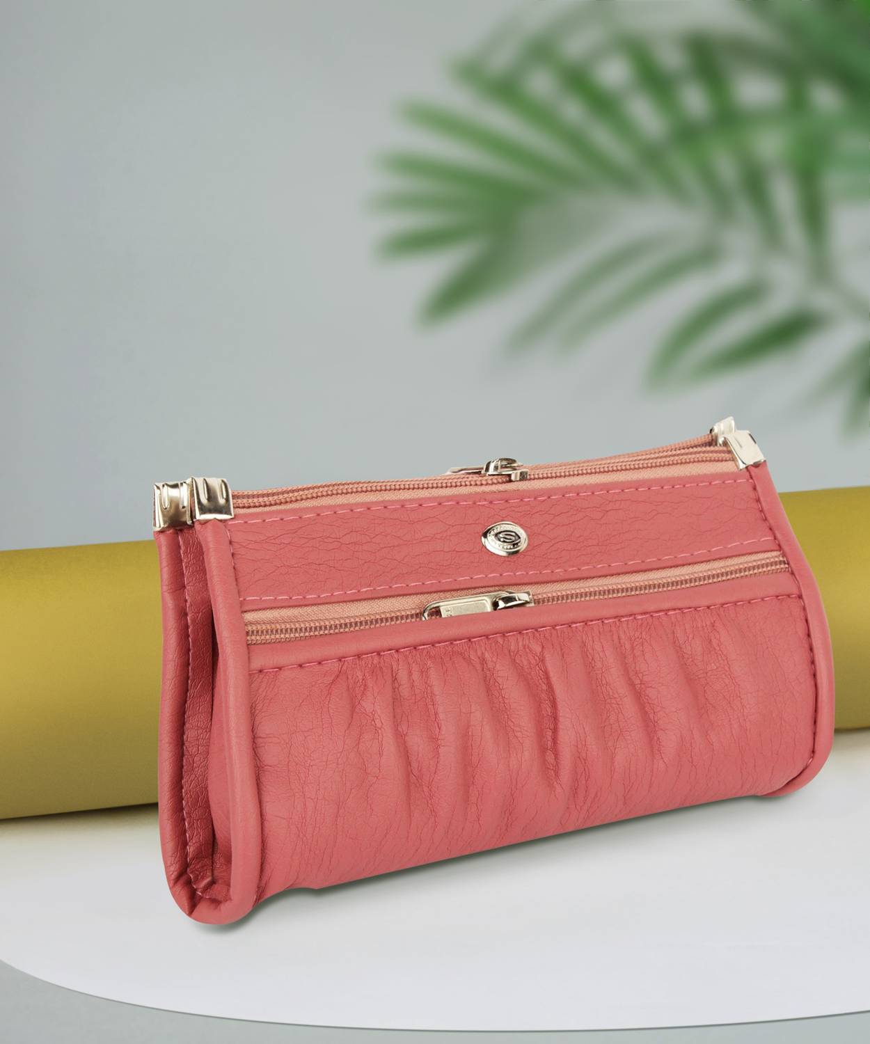 HouseOfCommon Casual Pink Clutch
