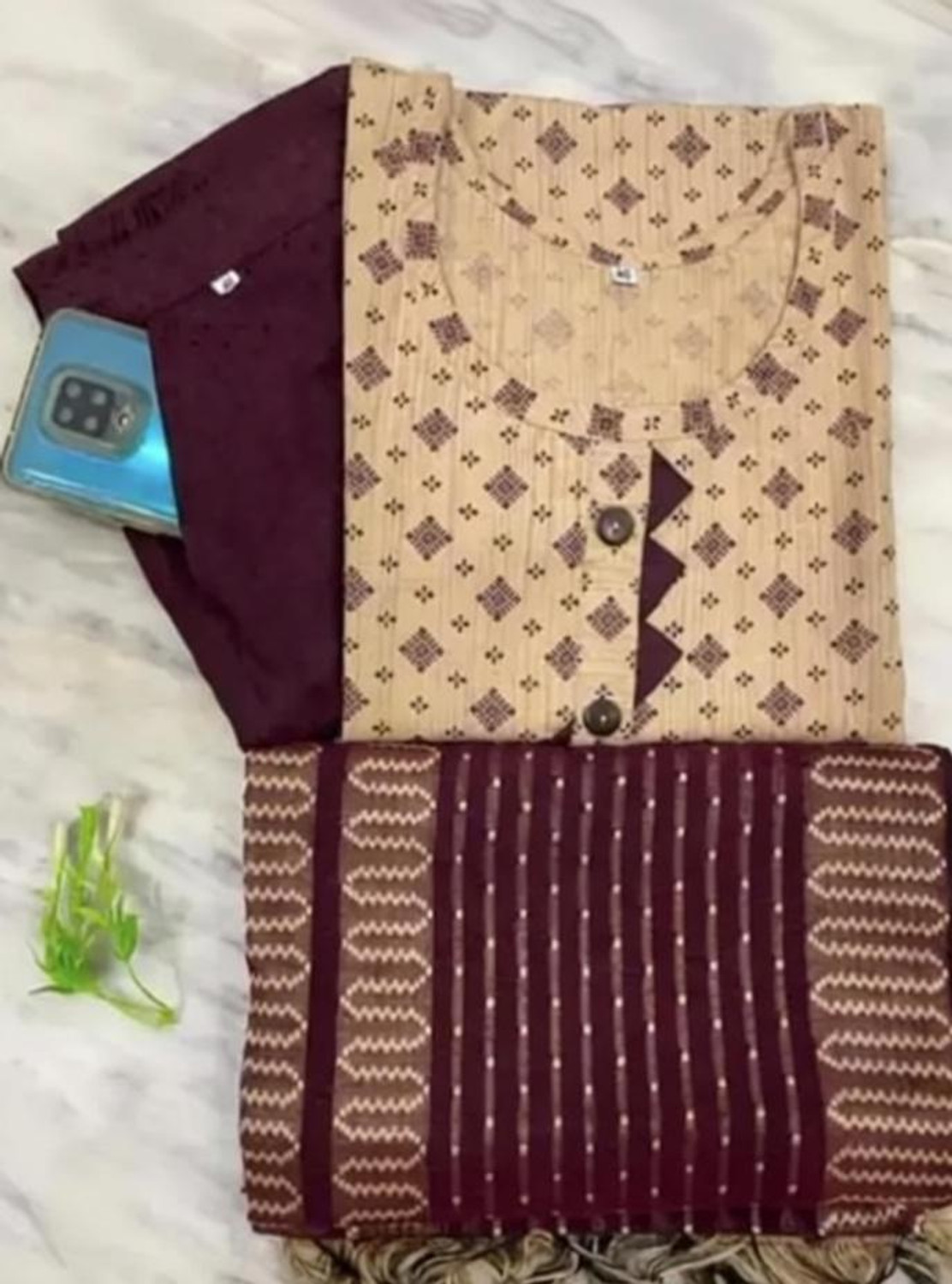 Image of Leafhandlooms Women Kurta and Pant Set