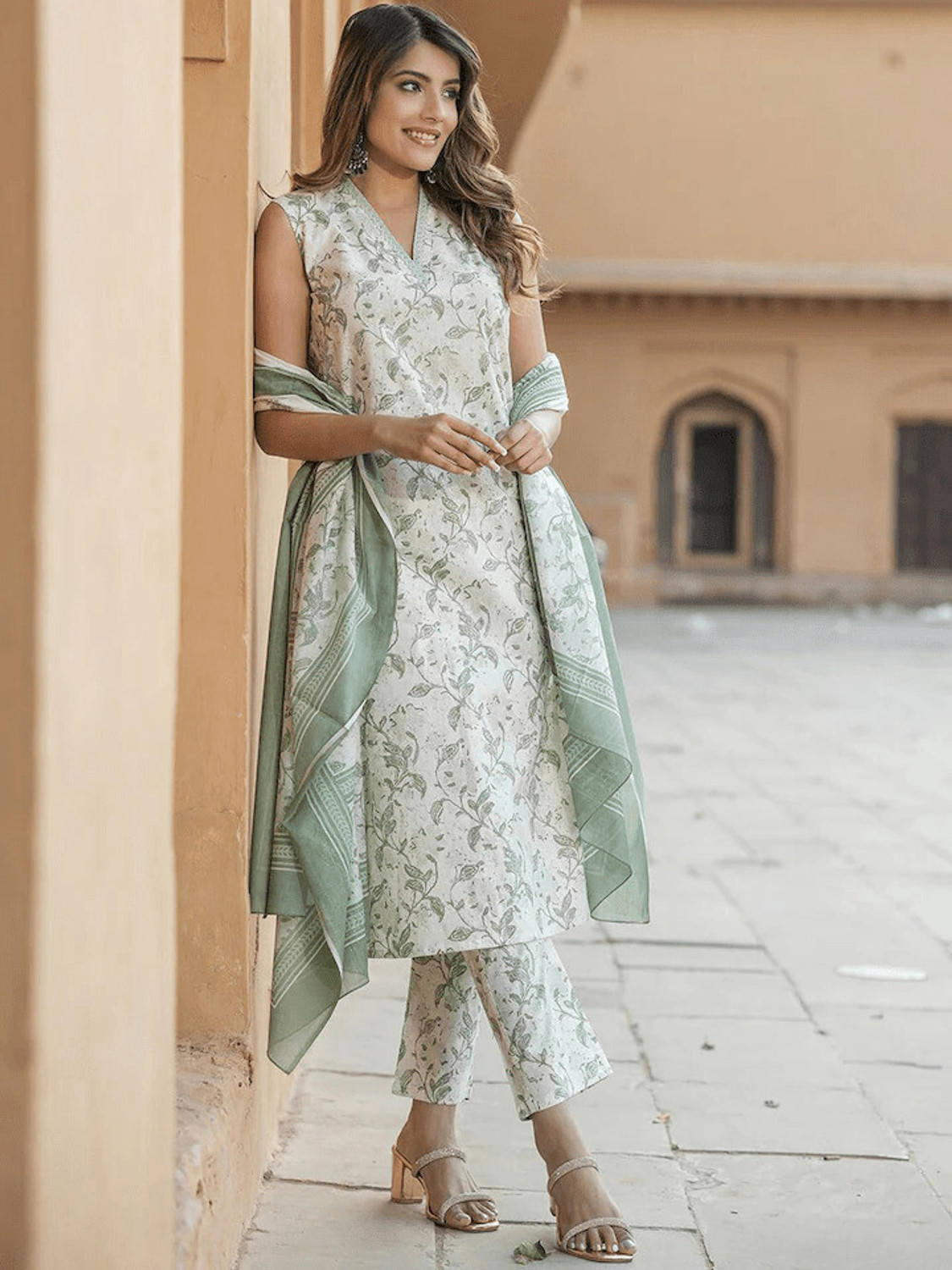 Image of Lamba Creations Women Kurti Pant Dupatta Set